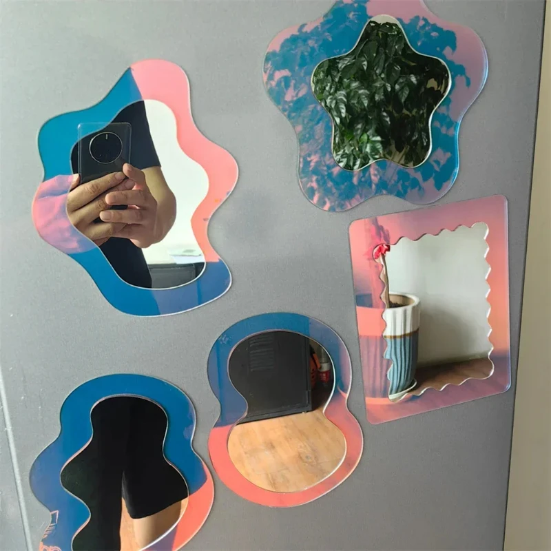 مرآة مغناطيسية بنمط هندسي لتزي - مراجعة Home Essentials Bathroom Cabinet وسعره
